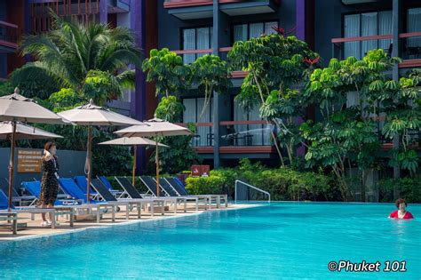 holiday inn express phuket pantip.